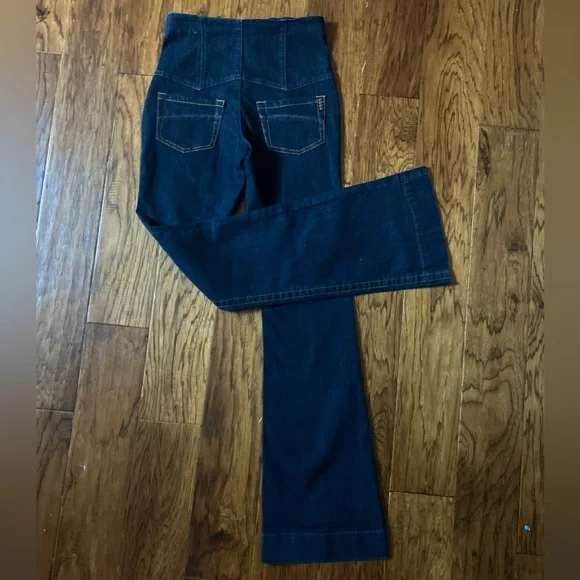 FOXY Jeans - Picture 6 of 13